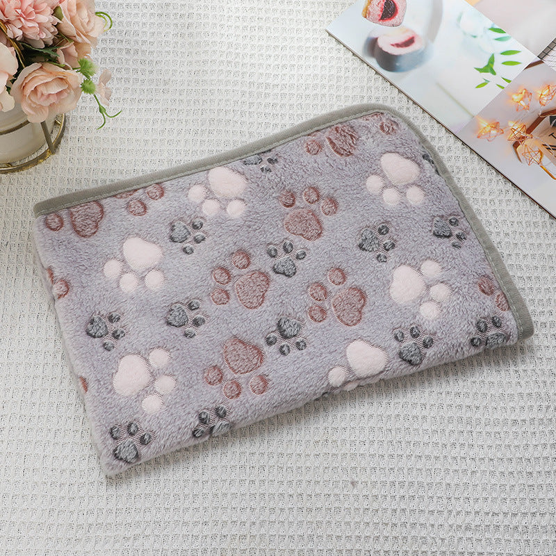 Cross-border pet blanket mat cat and dog flannel blanket autumn and winter warm blanket pet sleeping mat wholesale
