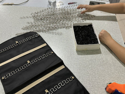 Hanging Jewelry Storage Bag Double-Sided Foldableable with Metal Hook Pvc Anti-Oxidation Suitable for Earrings, Necklaces and Rings