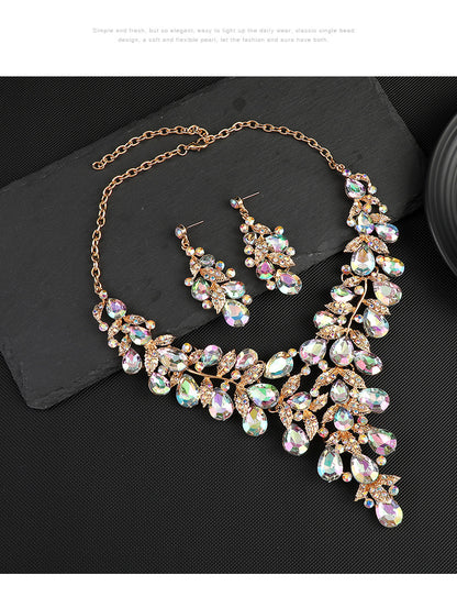 Source Factory European and American Accessories Exaggerated Retro Necklace suit Women Luxury Crystal Banquet Dress Accessories Collarbone Chain