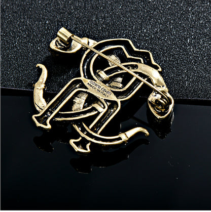 Niche Antique Double Snake Crystal Brooch for Women, Vintage Jewelry with a Light Luxury Design, Palace-Style Crystal Zodiac Double Snake Brooch