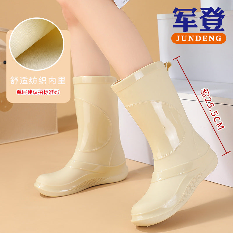Rain Boots for Women, New Fashionable Waterproof Shoes, Mid-Calf Outdoor Rain Boots for Beachcombing, Trendy Non-Slip Waterproof Slip-On Rubber Shoes