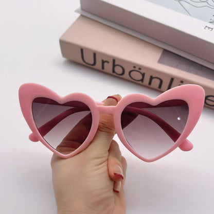 Personalized New European and American Sun Protection and Anti-Uv Sunglasses, Trendy and Fashionable Peach Heart Sunglasses, Internet Celebrity Cat-Eye Glasses