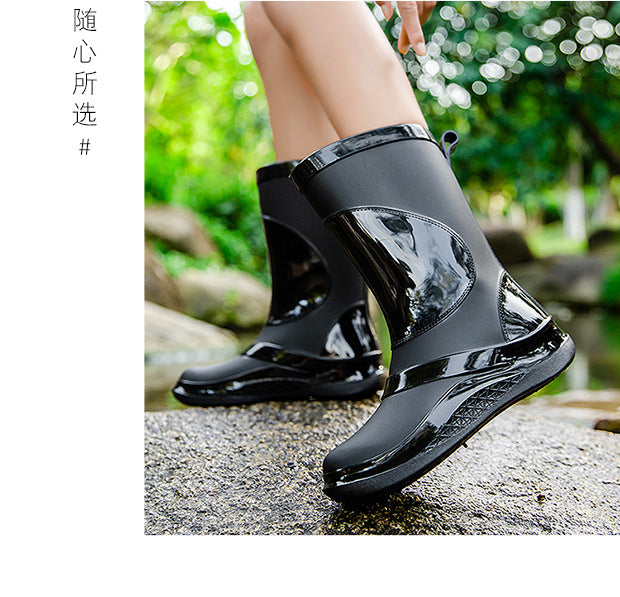 Rain Boots for Women, New Fashionable Waterproof Shoes, Mid-Calf Outdoor Rain Boots for Beachcombing, Trendy Non-Slip Waterproof Slip-On Rubber Shoes