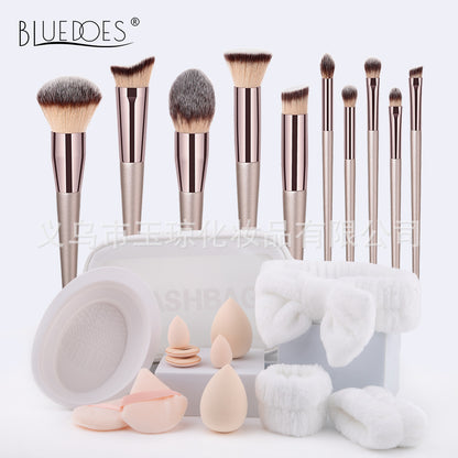 Cross-border explosions makeup brush suit 33-piece set beauty egg powder puff super soft eye shadow brush foundation brush beauty wholesale