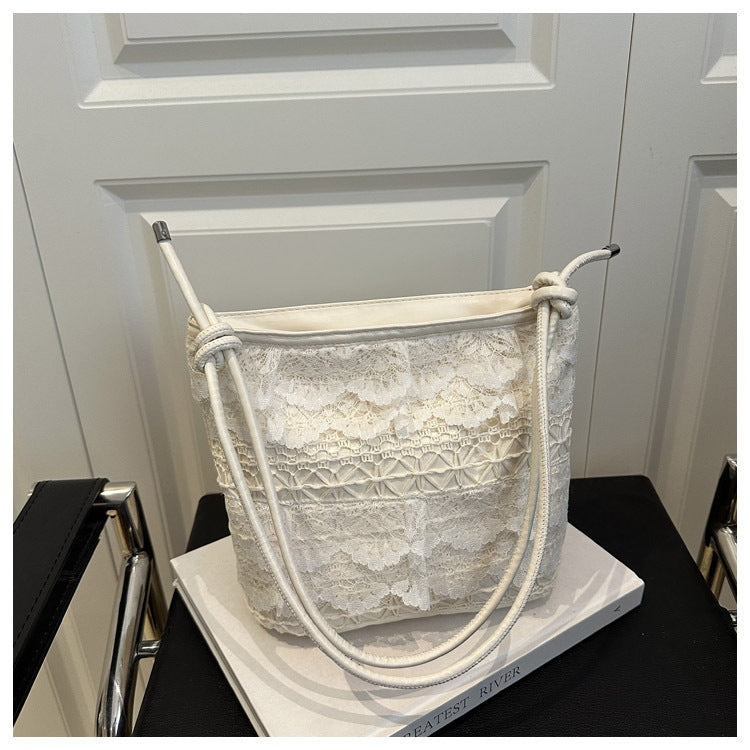 High-Looking and Large-Capacity Women's Small Square Bag 2025 Summer New Fashion Cute Lace Armpit Bag Commuter Shoulder Bag
