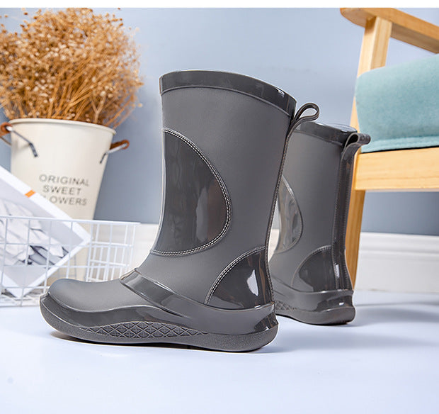 Rain Boots for Women, New Fashionable Waterproof Shoes, Mid-Calf Outdoor Rain Boots for Beachcombing, Trendy Non-Slip Waterproof Slip-On Rubber Shoes