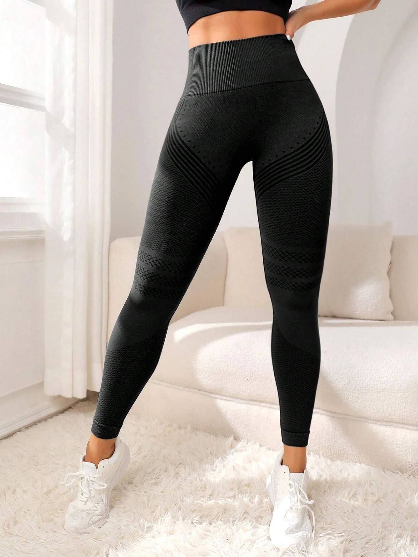 European and American hot selling seamless hip lifting fitness pants belly contracting tight high waist peach hip yoga pants