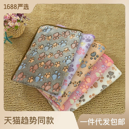 Cross-border pet blanket mat cat and dog flannel blanket autumn and winter warm blanket pet sleeping mat wholesale