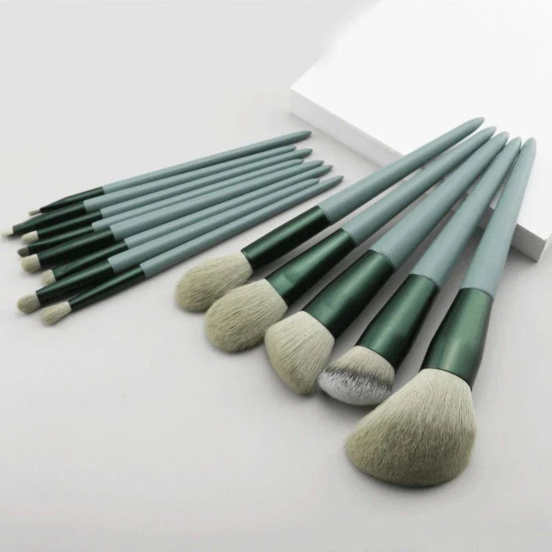 13 Piece Professional Makeup Brush Set with Case - Synthetic Hair Cosmetic Brushes for Eye Shadow, Foundation & Blush