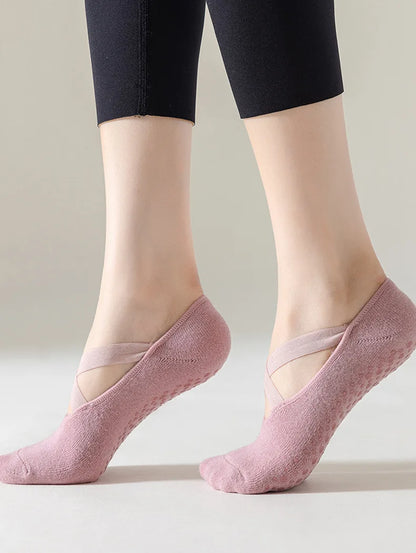 1-5 Pairs of Women's Non-Slip Yoga Socks for Dance Pilates Gym Breathable Cotton No-Show Socks with Silicone Grip Indoor Workout