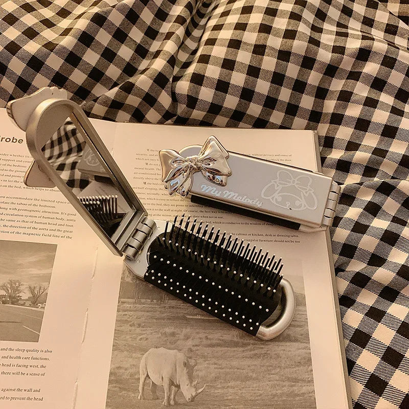 1 piece of Hello Kitty Sanrio Folding Hair Comb, Hair Style and Mirror Cinnamoroll Anime Portable Travel Comb Tool