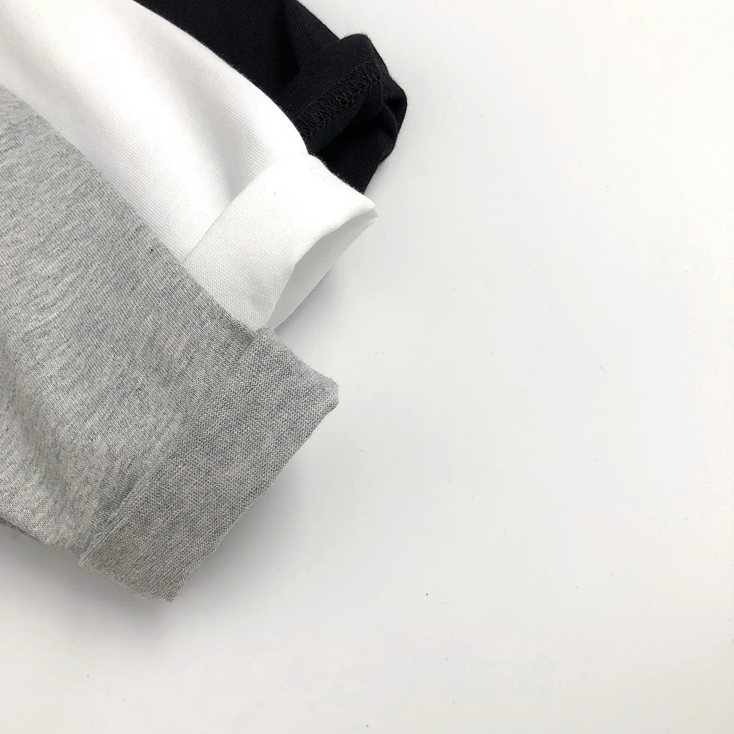 2025 Kids Clothes Solid Color Casual Long Sleeve T-Shirt 2-7Y Boys Girls Cotton Loose Basic Tee Children's Soft Undershirt Top