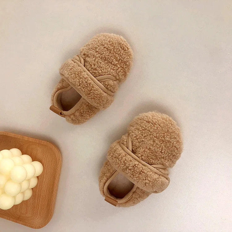 New Walkers Spring Fashion Anti Slip Baby Girl Shoes Flat Soft Lightweight Baby Shoe Versatile Warm Classic Fur Shoe 유아 겨울신발