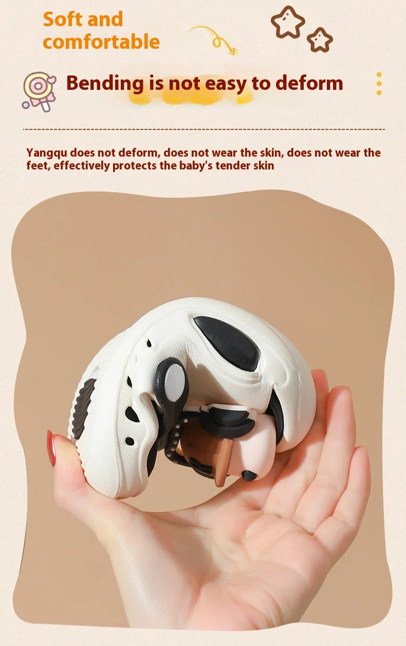 Children's Flip Flops, Anti Slip and Lightweight, Children's Hole Shoes, Soft Soled Cartoon Beach Shoes for Boys and Girls