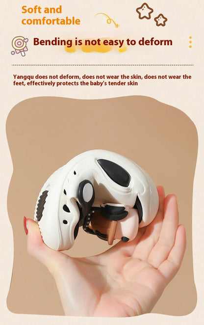 Children's Flip Flops, Anti Slip and Lightweight, Children's Hole Shoes, Soft Soled Cartoon Beach Shoes for Boys and Girls