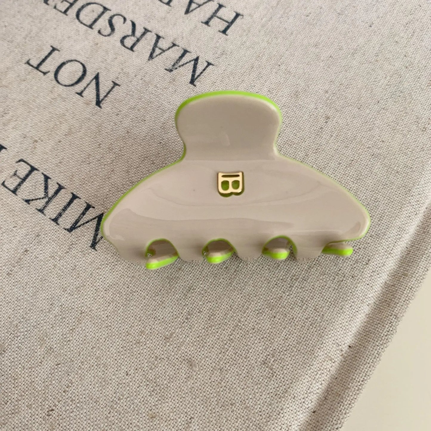 Acetate Letter B Hair Clip Curved Design High Ponytail Claw for Teens Cute Korean Fashion Hair Accessory Secure Hold Daily