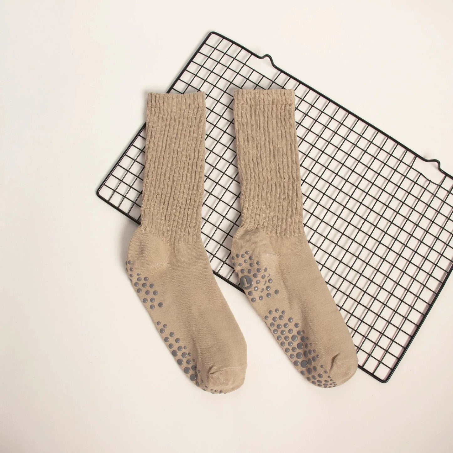 1 Pair Female Pilates Indoor Anti Slip Silicone Floor Socks Breathable Double Bar Middle Socks Fitness Dance Exercise Yoga Socks