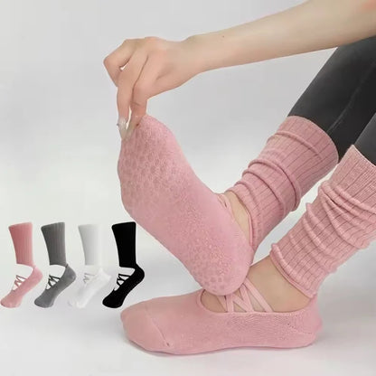 Pilates Fitness Breathable Socks Anti Slip Design Middle Tube Sweat Absorbing Grabbing Ballet Straps Elegant Comfortable Socks