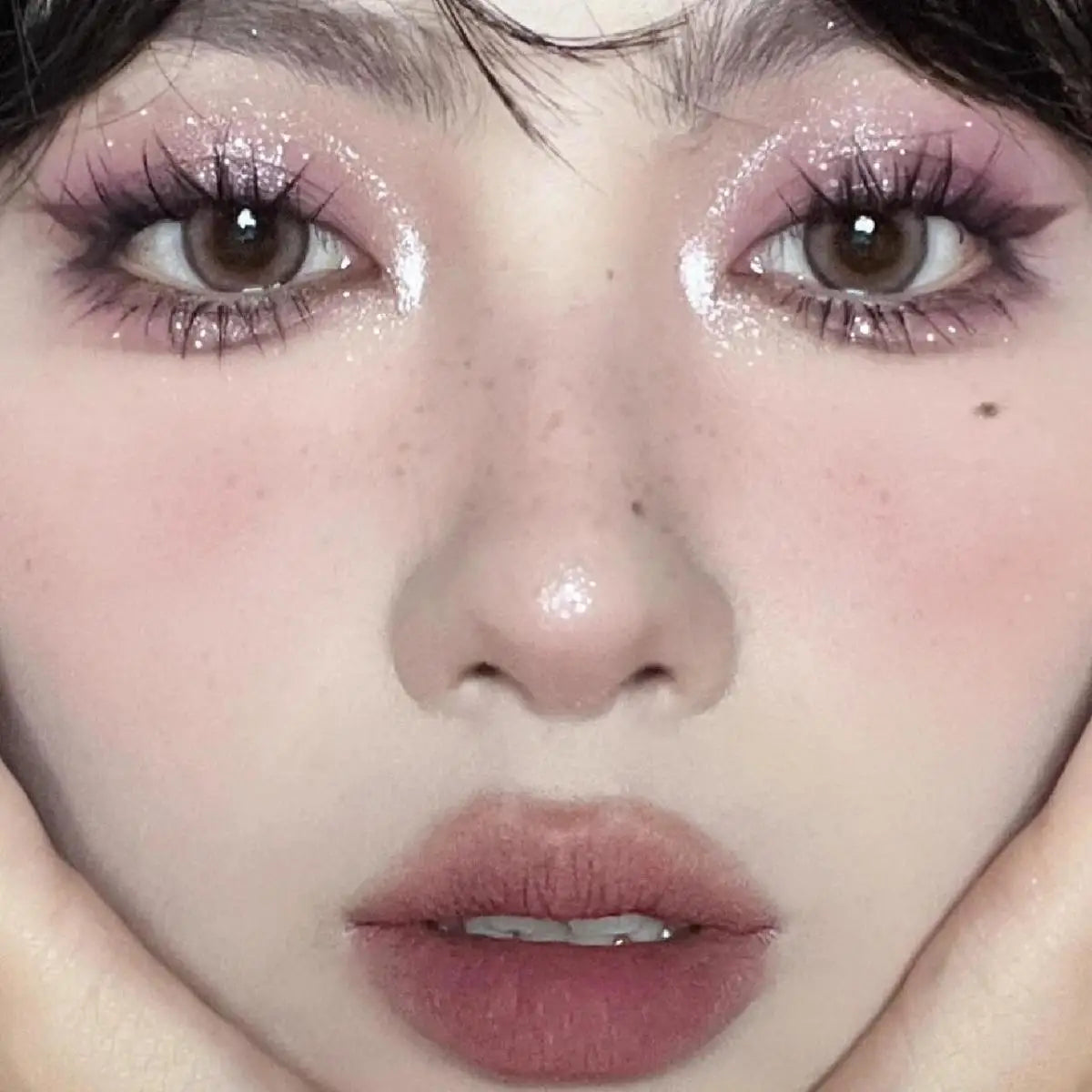 12 Color Eye Shadow Palette Matte Pearl Wine Red Eyeshadow Rose Brown Eyeshadow Glitter Shimmer Long-lasting Beginner Eye Makeup