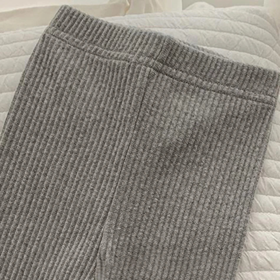 Kids Colorful Plaid Patched Feature Design Cute Warm Long Leggings Suitable Little Baby Trendy and Comfortable Clothing Matching