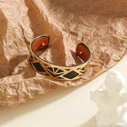 Hollow double-sided leather replaceable women's light luxury style golden jewelry gift banquet daily wear open bracelet