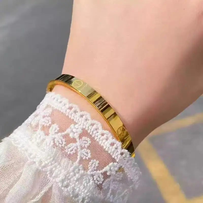 Classic Design Stainless Steel Rose Gold Color Smooth Metal Bracelet for Women's Non Fading Jewelry Trendy Explosive Accessories