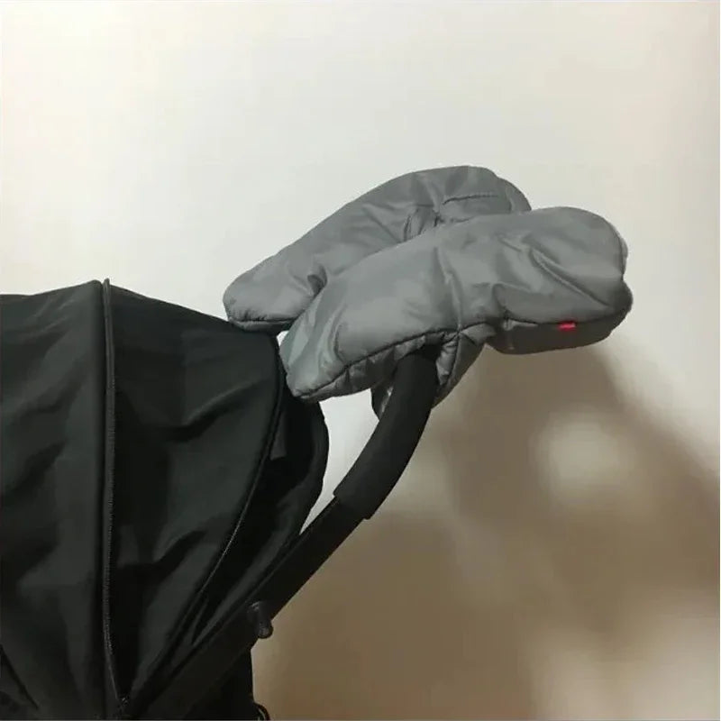 Baby Stroller Gloves Waterproof Warm Winter Antifreeze Mittens With Tissue Phone Bag Transparent Can Be Touch Screen