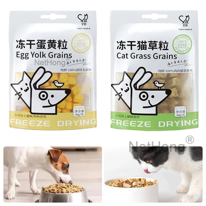Freeze-Dried Egg Yolk Cat Treats with Cat Grass - Healthy Pet Snacks for Hair & Skin, Grain-Free, Natural Crunchy Food Topper