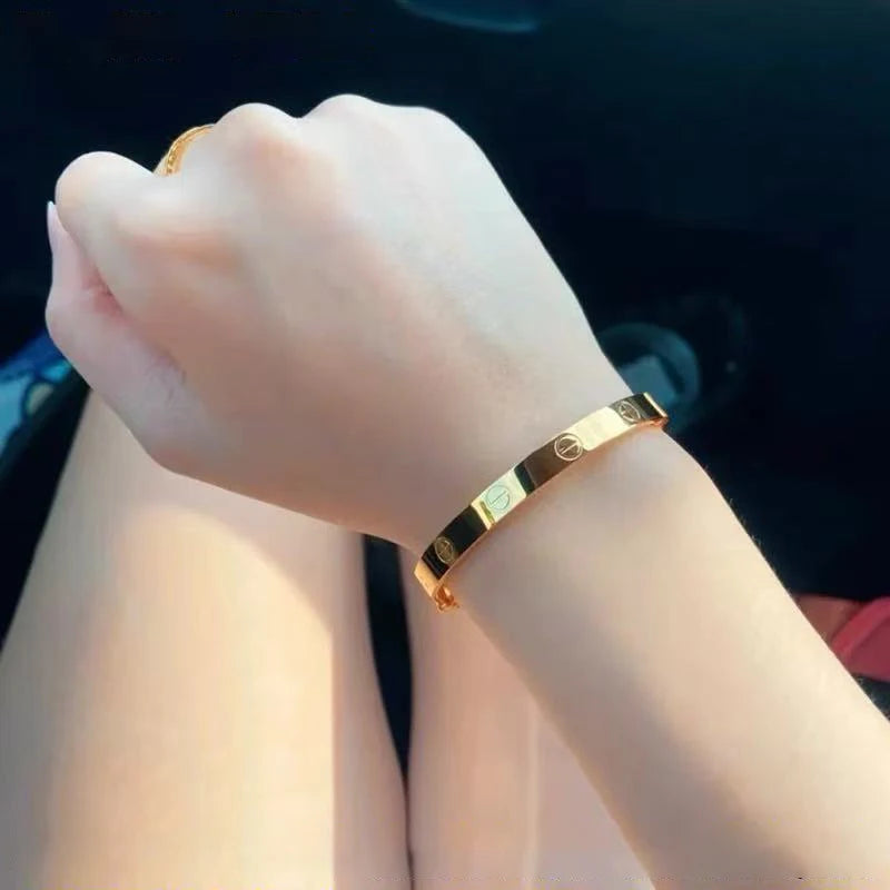 Classic Design Stainless Steel Rose Gold Color Smooth Metal Bracelet for Women's Non Fading Jewelry Trendy Explosive Accessories