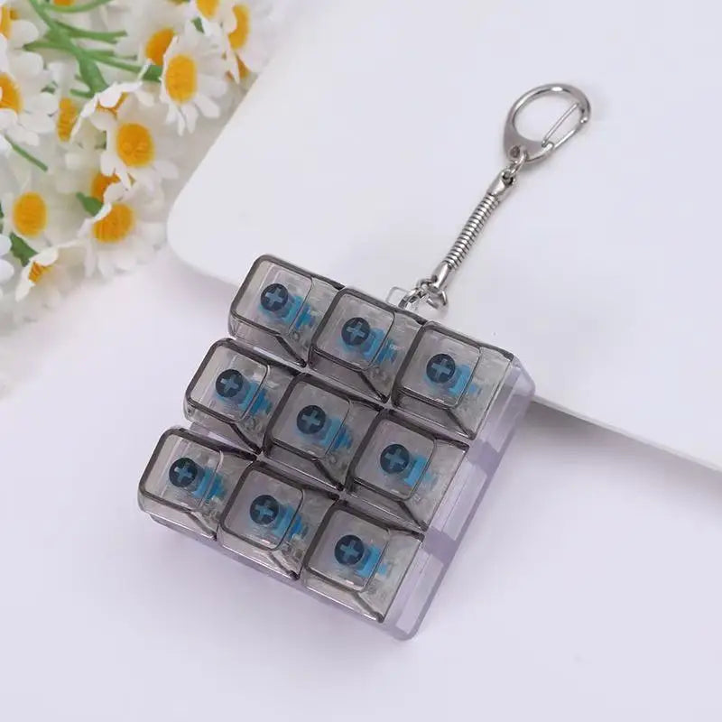 9-in-1 Keyboard Keychain Fidget Toy Decompression Button Finger Clicker Toys Stress Relief Keyboard Fidget Sensory Toys for kids