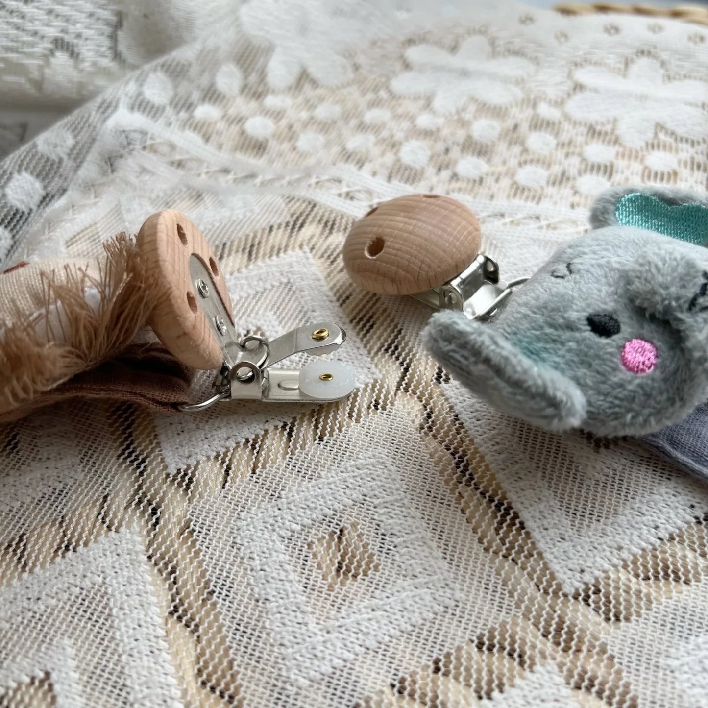 Ins baby pacifier clip baby newborn cotton wooden pacifier chain pacifier pacifier dummy eco-friendly material