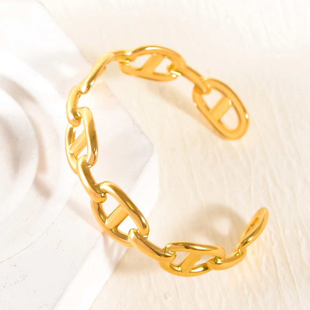 Stainless Steel Bracelet New Premium Unique Design Light Luxury Symbol Engraved Bracelet For Women Jewelry Exquisite Party Gifts