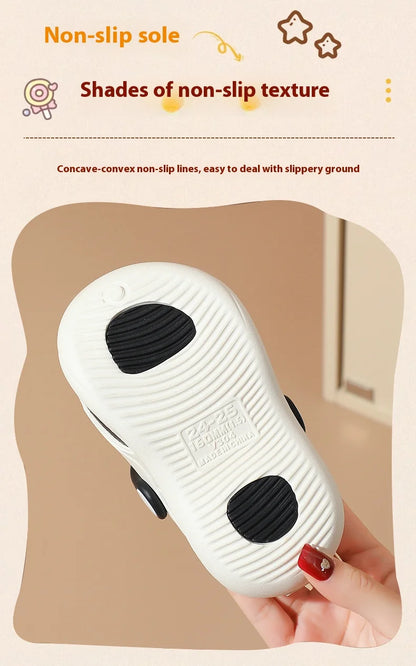 Children's Flip Flops, Anti Slip and Lightweight, Children's Hole Shoes, Soft Soled Cartoon Beach Shoes for Boys and Girls