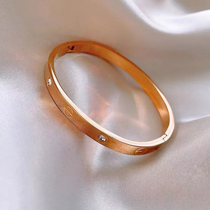 Classic Design Stainless Steel Rose Gold Color Smooth Metal Bracelet for Women's Non Fading Jewelry Trendy Explosive Accessories