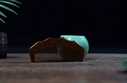 Wood Comb with Fine Tooth Natural Green Sandalwood Comb 13-16CM Anti-Static Sandalwood Scent Detangler Wooden Comb