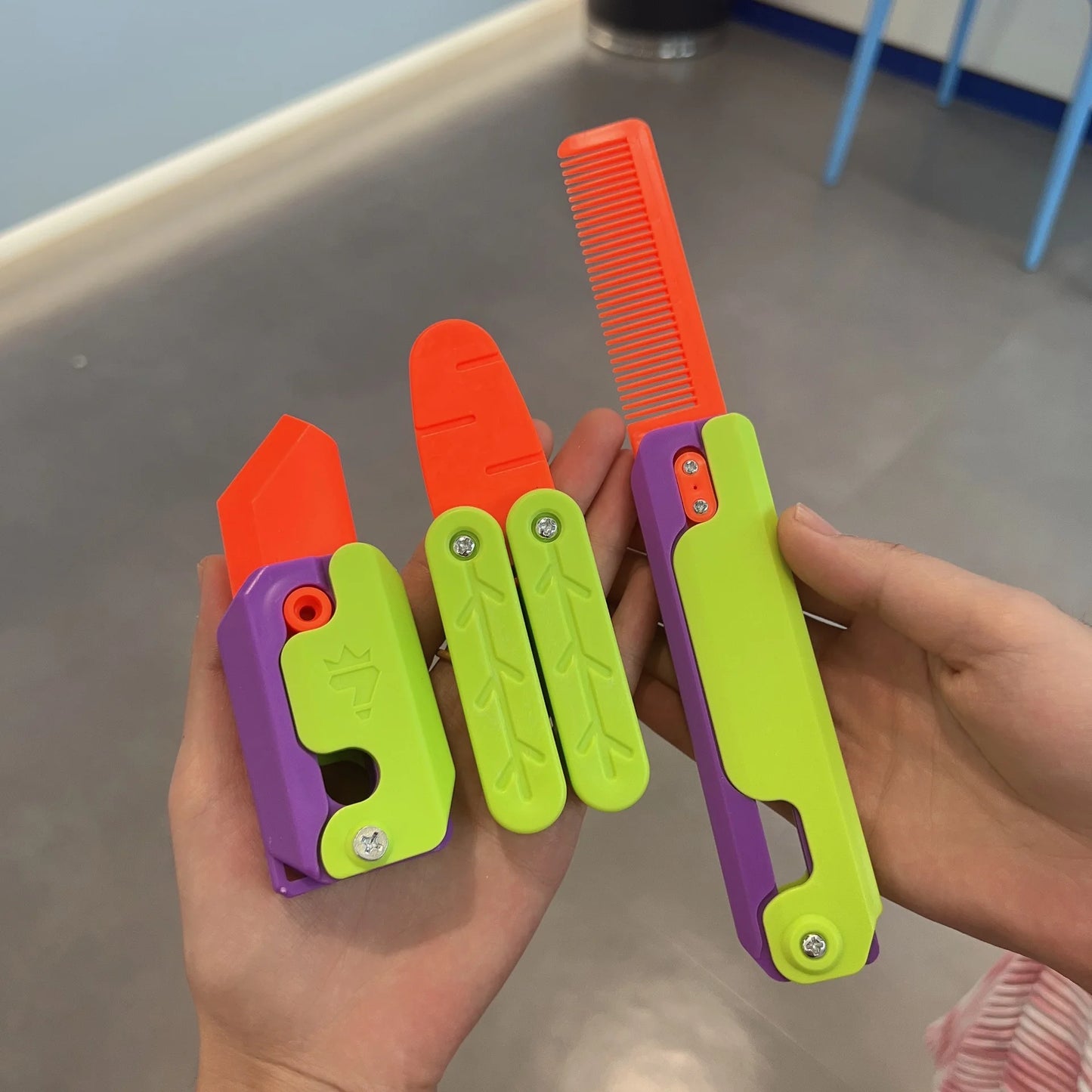 Gravity Folding Claw Knife Radish Knife 3d Printing Gravity Knife Small Radish Knife Push Card Decompression Fidget  Mini Toy