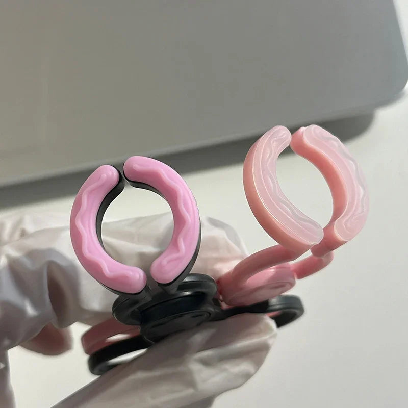 Novice contact lens remover, eyelid support tool, contact lens assistant tool, portable eye expander for wearing