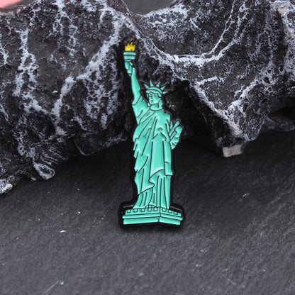 1pc Statue badge Interesting New York hard enamel pin