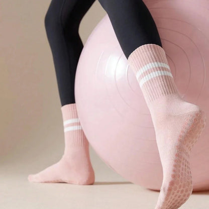 Pilates Socks with Grips for Women Yoga Socks Barre Socks Non Slip Socks of 1/2/3/6pairs