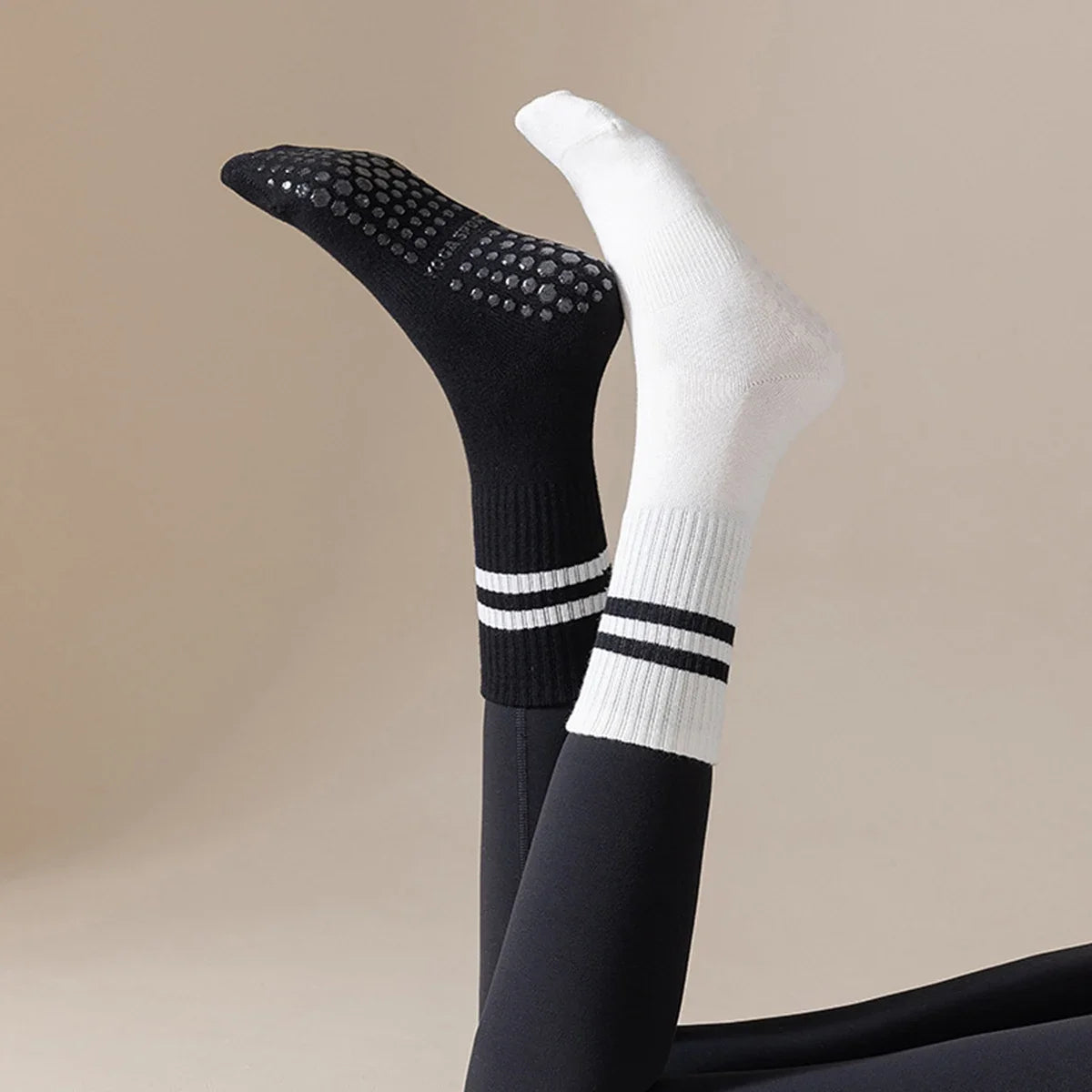Pilates Socks with Grips for Women Yoga Socks Barre Socks Non Slip Socks of 1/2/3/6pairs