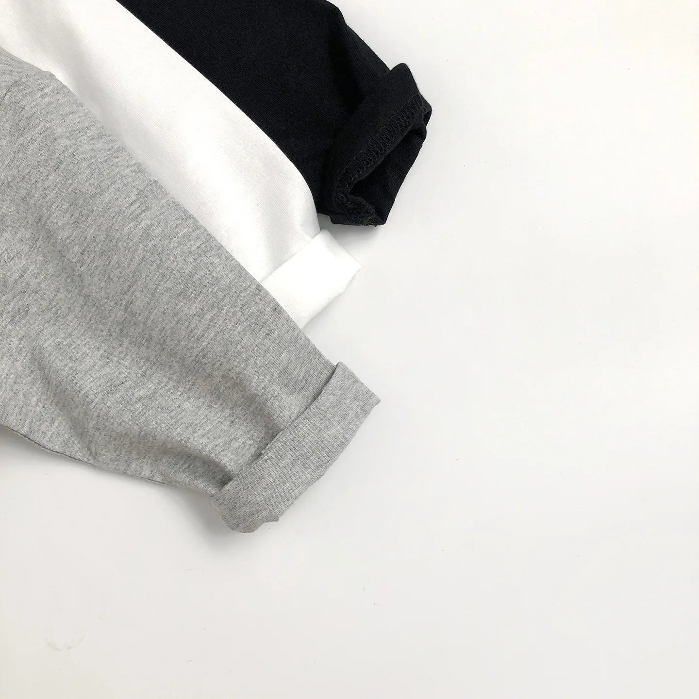 2025 Kids Clothes Solid Color Casual Long Sleeve T-Shirt 2-7Y Boys Girls Cotton Loose Basic Tee Children's Soft Undershirt Top