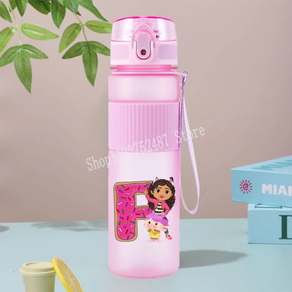 Gabby Dollhouses Cute Water Bottles 550ml Girls Kawaii Cup Kids School Outdoor Sport Flasks Women Office Home Plastics Mug Gift