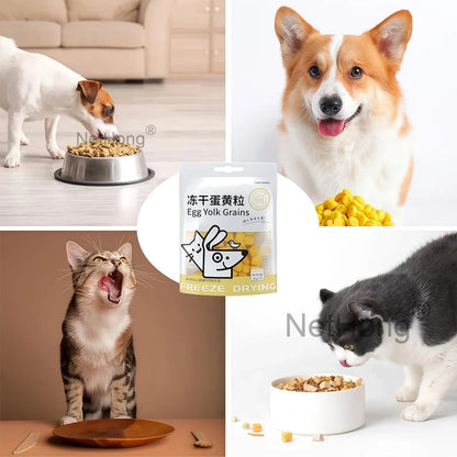 Freeze-Dried Egg Yolk Cat Treats with Cat Grass - Healthy Pet Snacks for Hair & Skin, Grain-Free, Natural Crunchy Food Topper