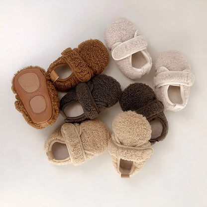 New Walkers Spring Fashion Anti Slip Baby Girl Shoes Flat Soft Lightweight Baby Shoe Versatile Warm Classic Fur Shoe 유아 겨울신발