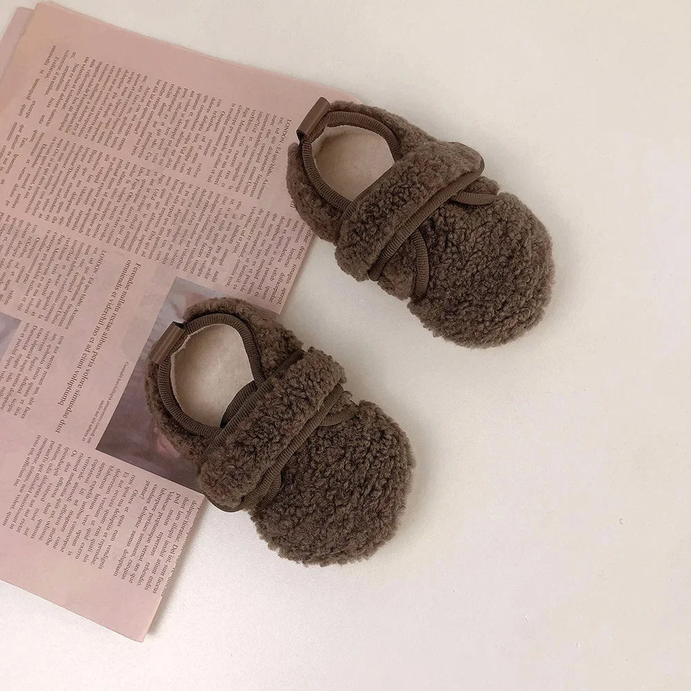 New Walkers Spring Fashion Anti Slip Baby Girl Shoes Flat Soft Lightweight Baby Shoe Versatile Warm Classic Fur Shoe 유아 겨울신발