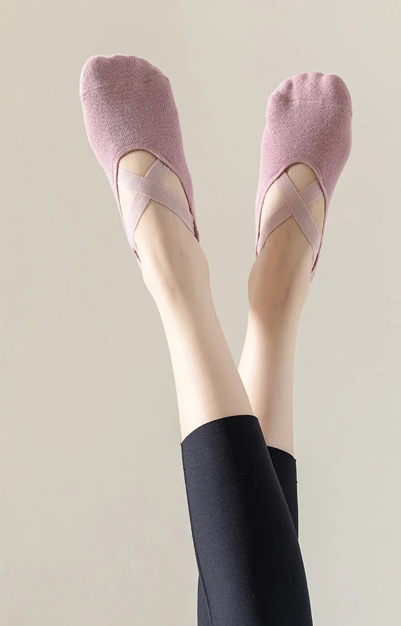 1-5 Pairs of Women's Non-Slip Yoga Socks for Dance Pilates Gym Breathable Cotton No-Show Socks with Silicone Grip Indoor Workout
