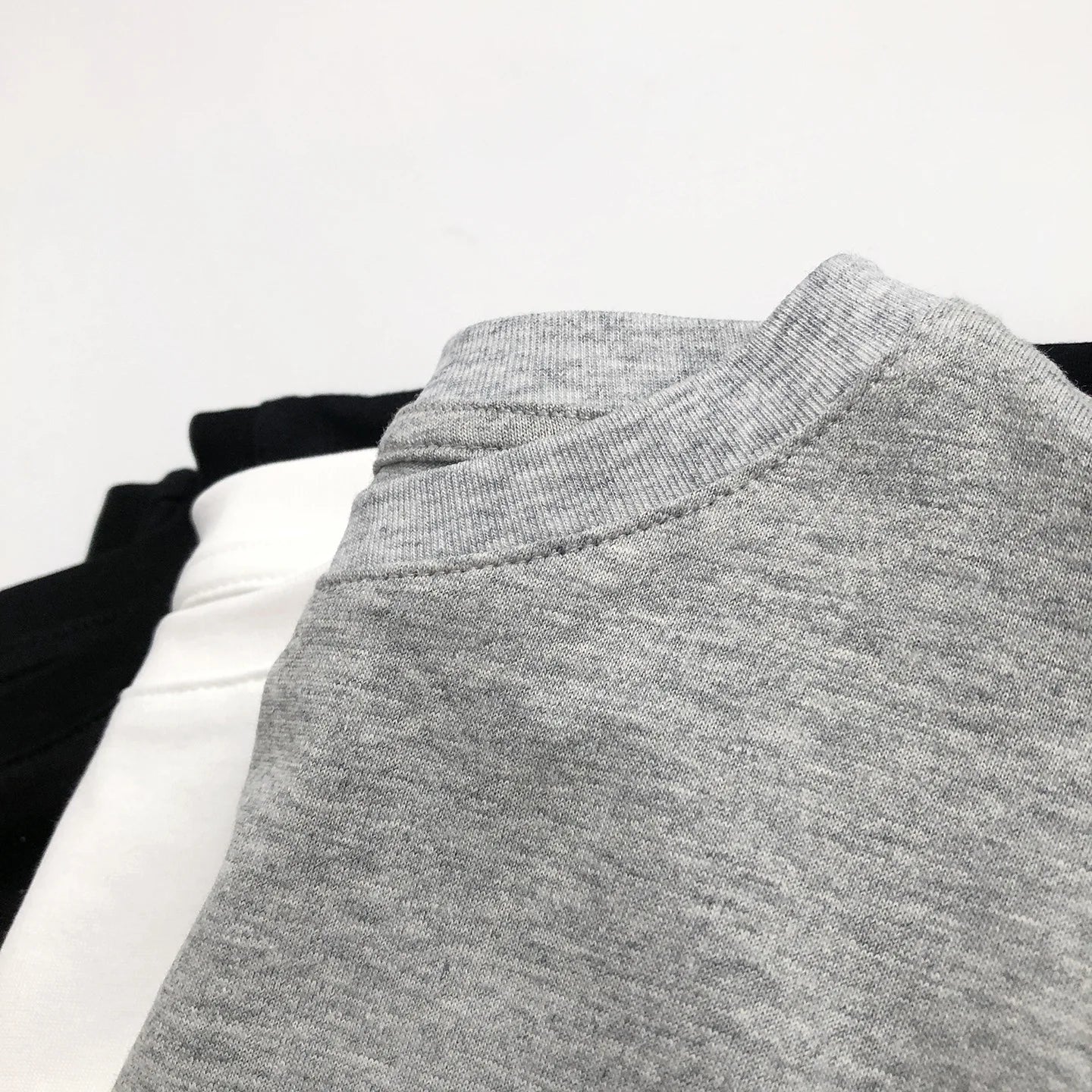 2025 Kids Clothes Solid Color Casual Long Sleeve T-Shirt 2-7Y Boys Girls Cotton Loose Basic Tee Children's Soft Undershirt Top