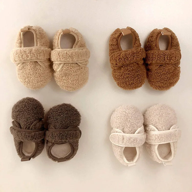 New Walkers Spring Fashion Anti Slip Baby Girl Shoes Flat Soft Lightweight Baby Shoe Versatile Warm Classic Fur Shoe 유아 겨울신발