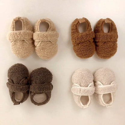 New Walkers Spring Fashion Anti Slip Baby Girl Shoes Flat Soft Lightweight Baby Shoe Versatile Warm Classic Fur Shoe 유아 겨울신발