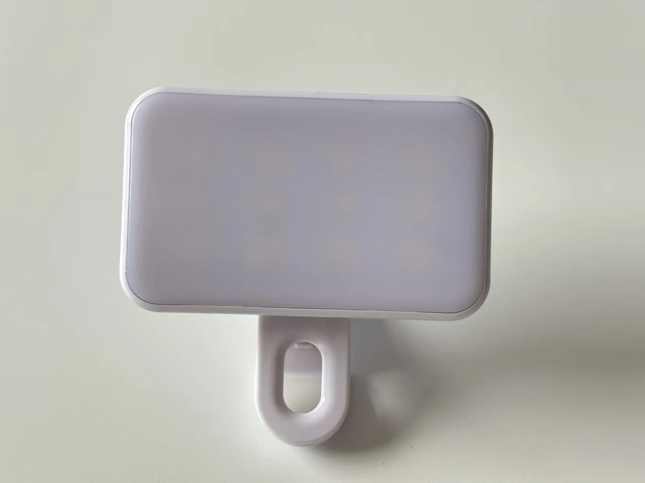 Selfie Fill Light – Mini Clip-on LED, Rechargeable, 3 Color Modes & Adjustable Brightness for Phones & Computers